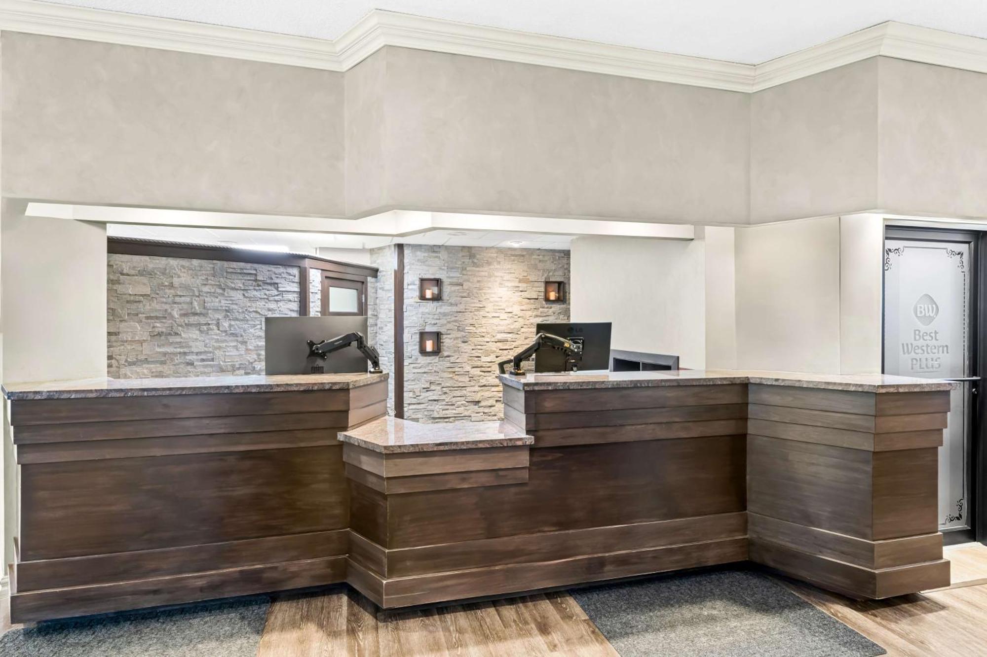 Western Mariposa & Conference Centre Orillia