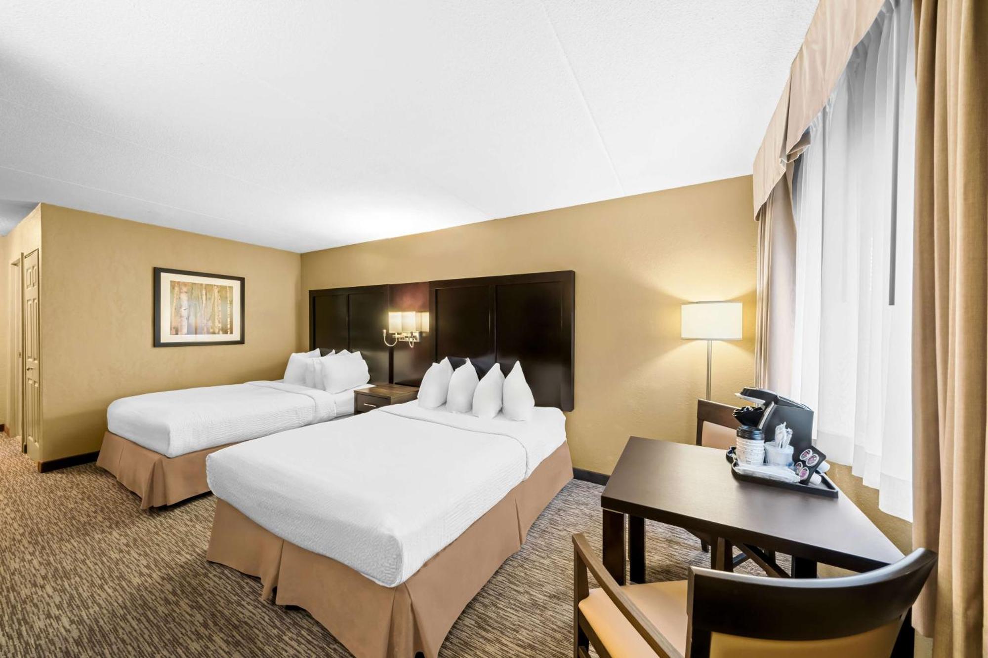 Hotel Western Mariposa & Conference Centre